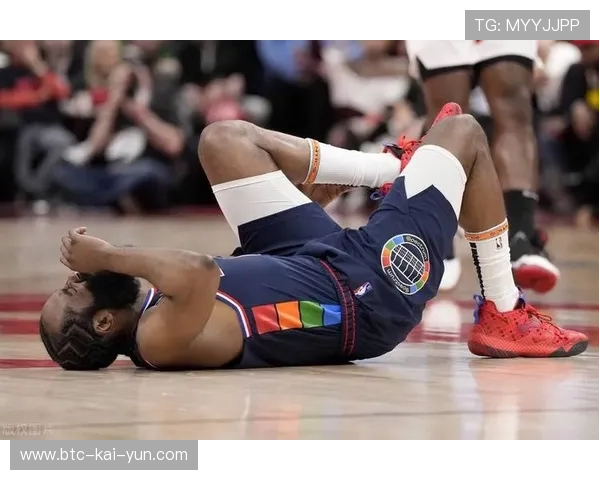 韦德左腿挫伤缺席猛龙战,坦言复出后需调整爆发力 韦德左腿挫伤缺席猛龙战,坦言复出后需调整爆发力